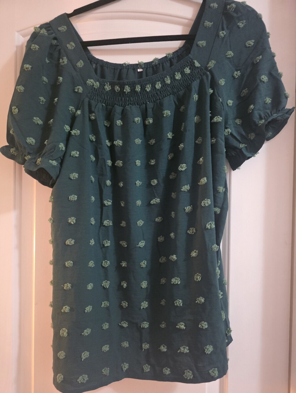 Women’s Green Textured Puff-Sleeve Top